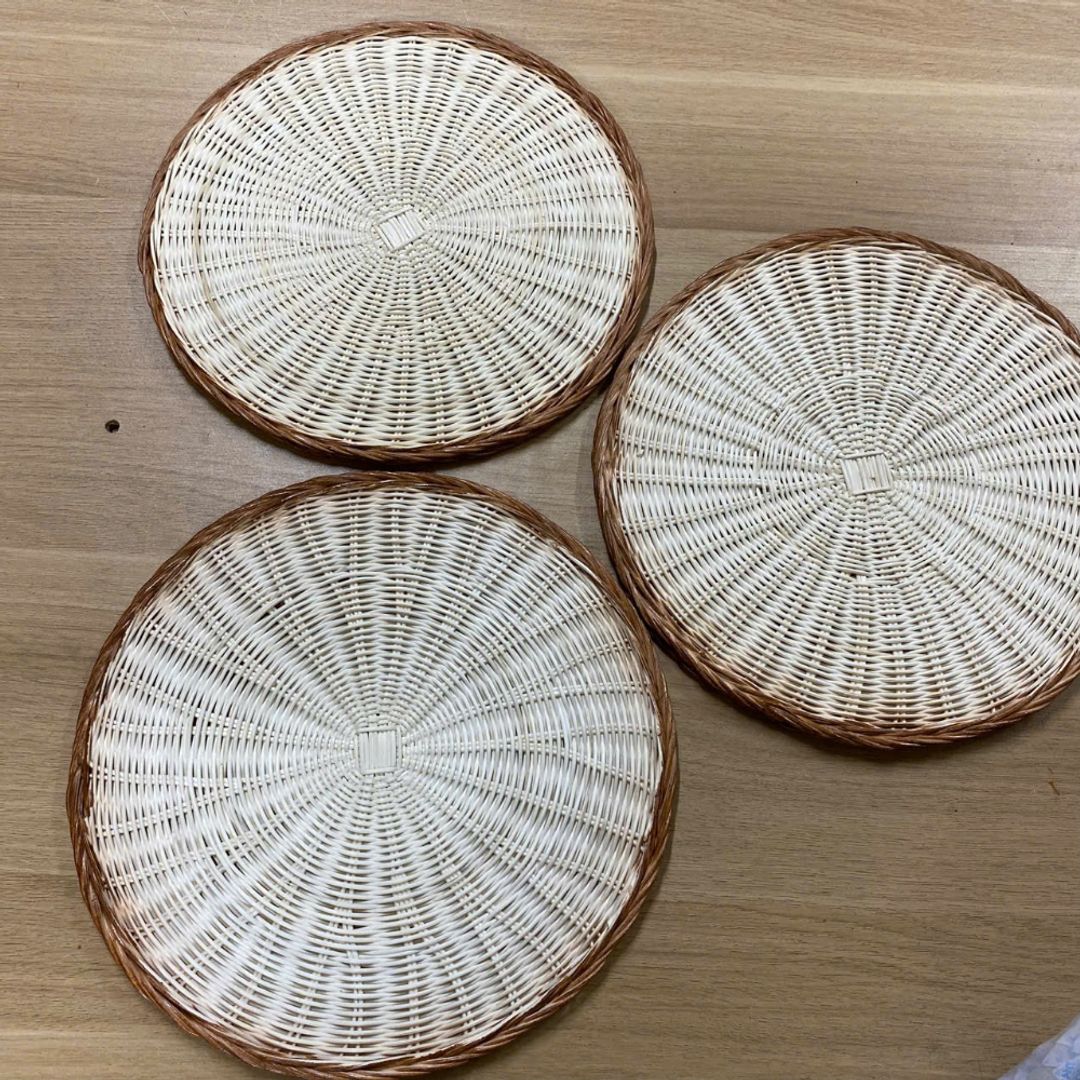 PLATO - RATTAN  ORILLO MARRON