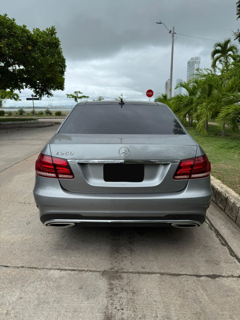MERCEDES BENZ E250 2.0L TURBO 2014 AMG