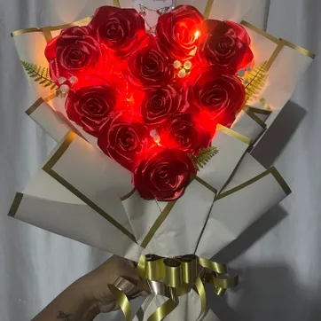 Ramo de corazones con luz led - imagen 1