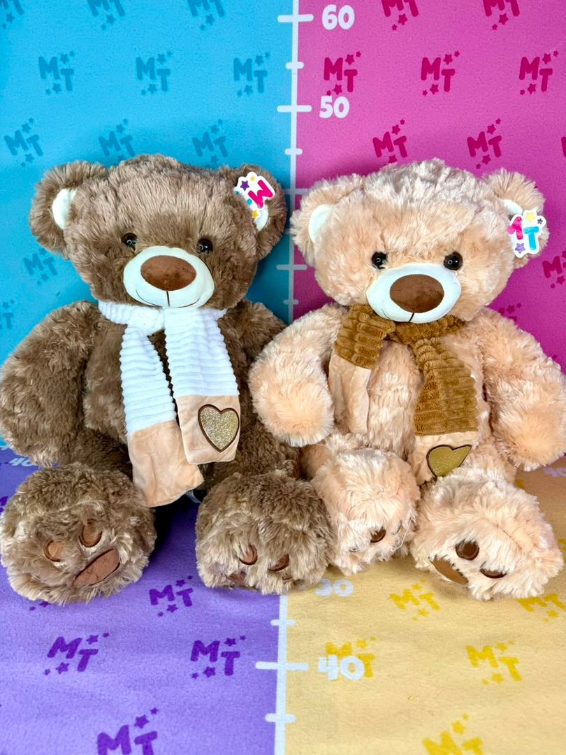Oso bufanda corazón dorado 40cm LY
