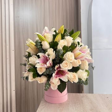 Imagen del producto Ref-Rosas con lirios
