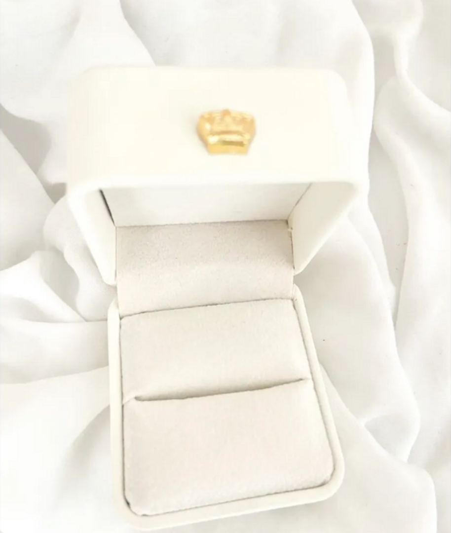 CAJA ANILLO CUERO BLANCO