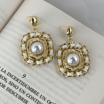 Imagen del producto Arete cuadro tejido 