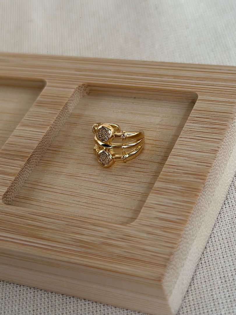 Earcuff dorado circon 