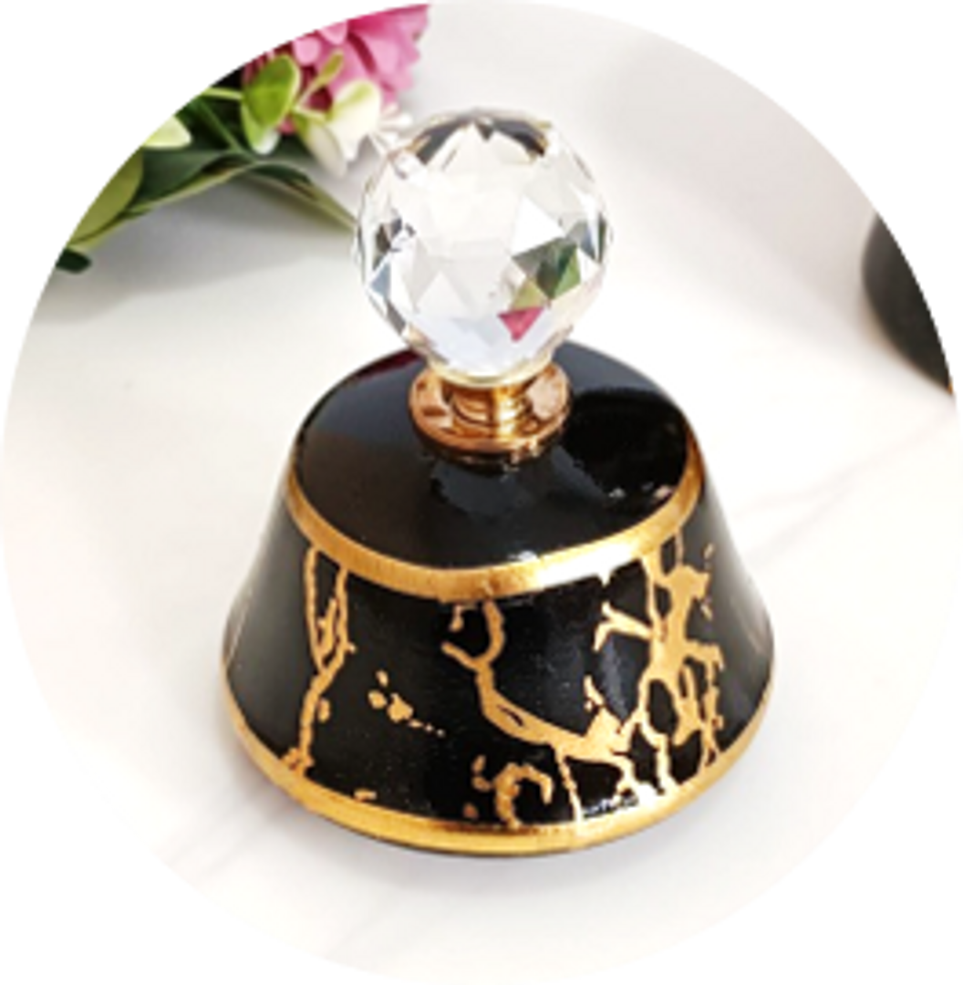 Set de Jarrones en cerámicas en dorado con negro