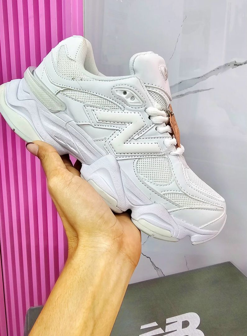 NEW BALANCE 9060 BLANCAS