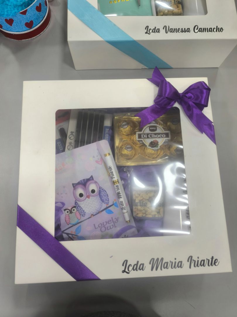 CAJA PARA JURADOS DE TESIS