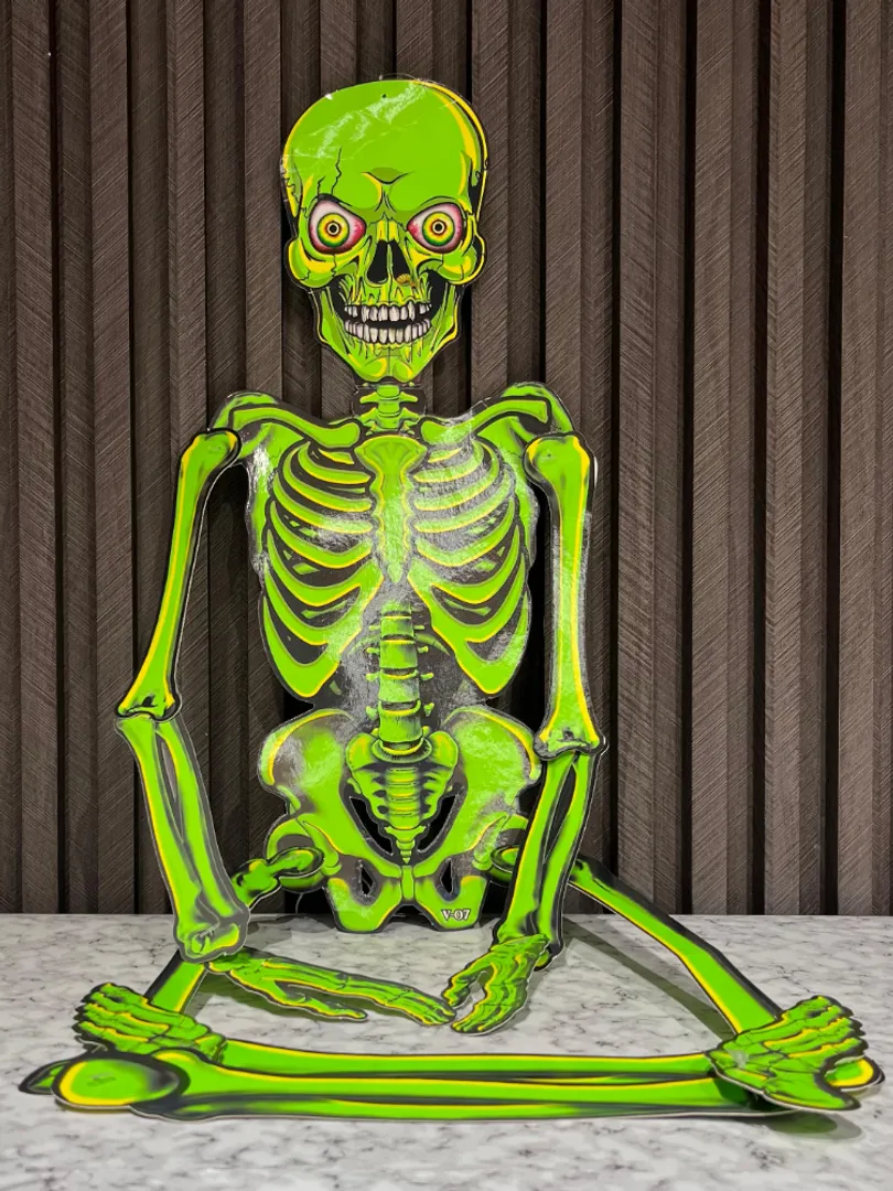 ESQUELETO MOVIL CARTON NEON