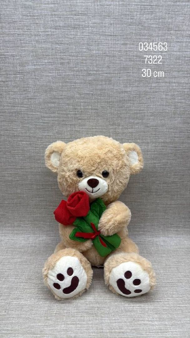 OSO CON RAMO DE FLORES 30 CM