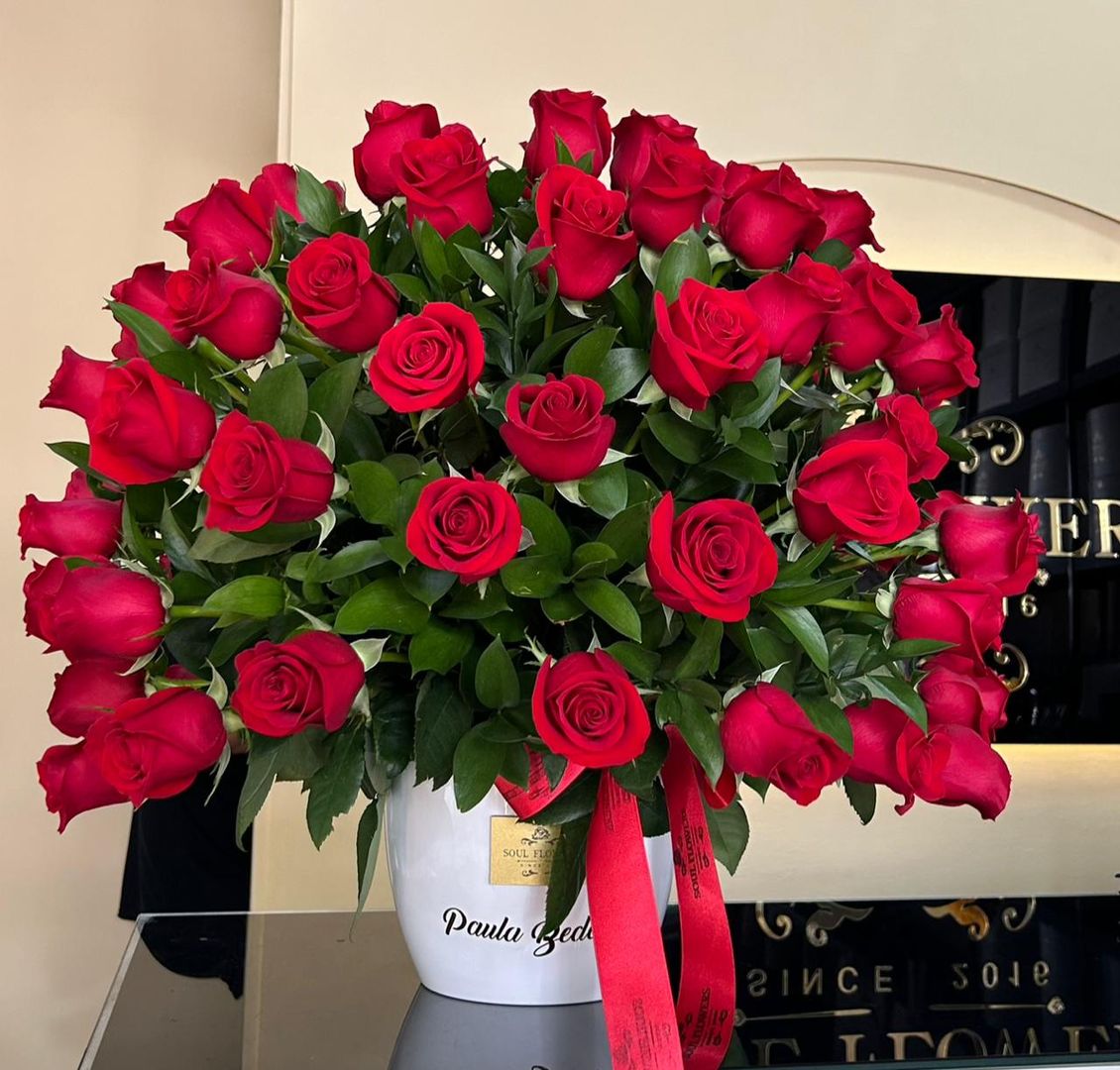 HONGO LOVE POR 75 ROSAS