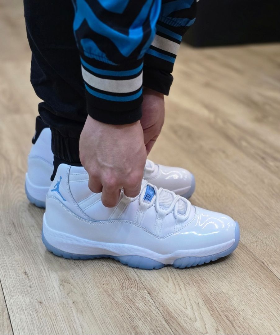 Air Jordan 11 Retro Legend blue