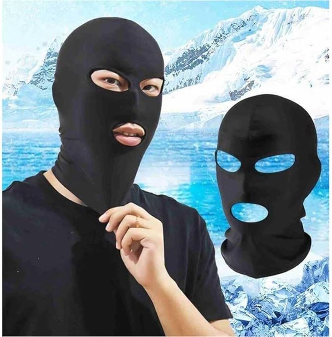 CAPUCHA CON OJOS Y BOCA ABIERTOS 