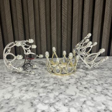 CORONA METÁLICA 8CM X5CM  - imagen 1