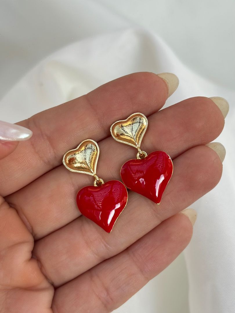 Arete doble corazón rojo