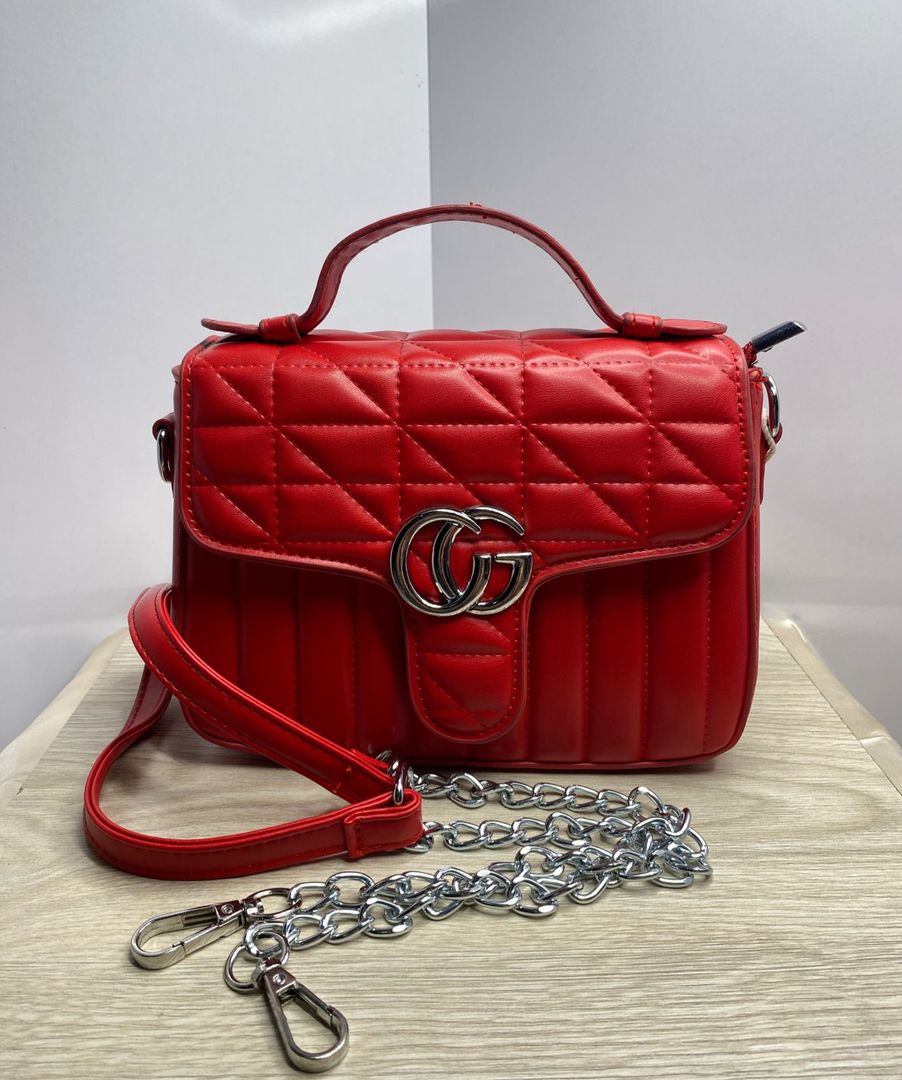 Bolso rojo y amarillo 