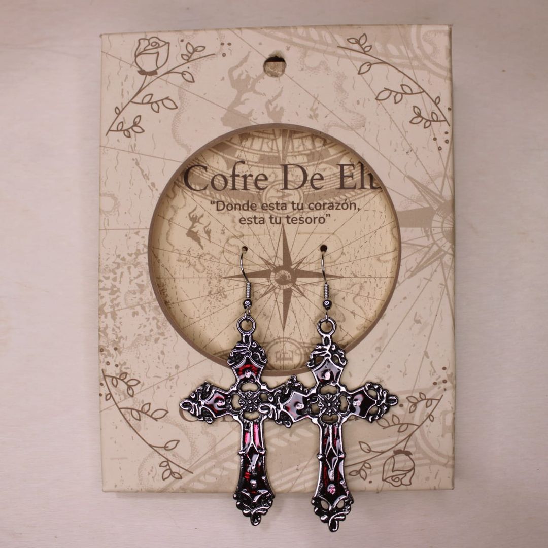 ARETES CRUZ GOTIC
