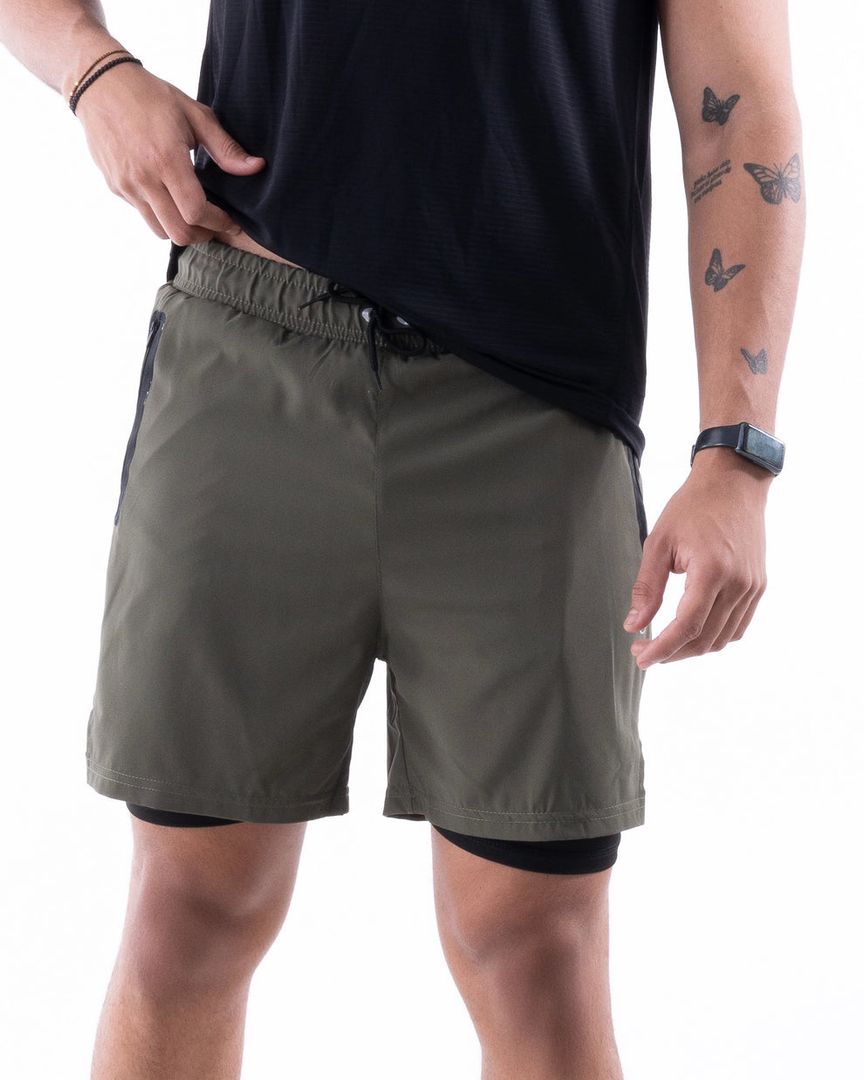 SHORTS: M