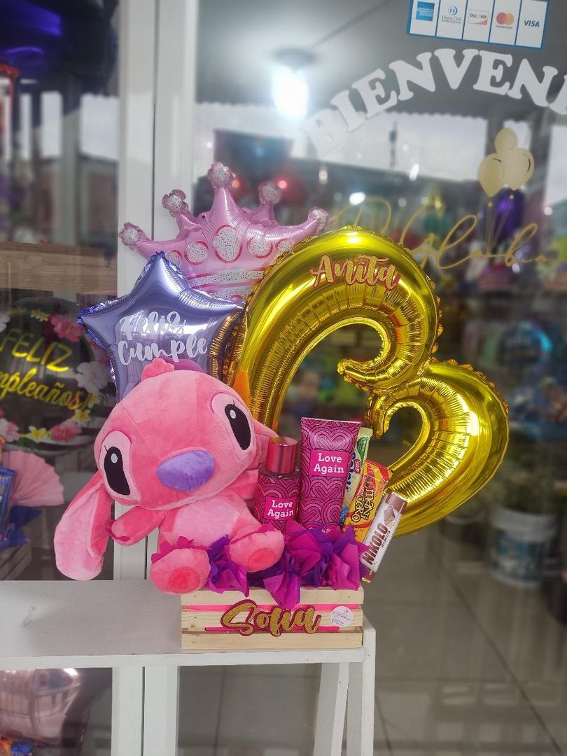 Detalle peluche, crema, splash y chocolates