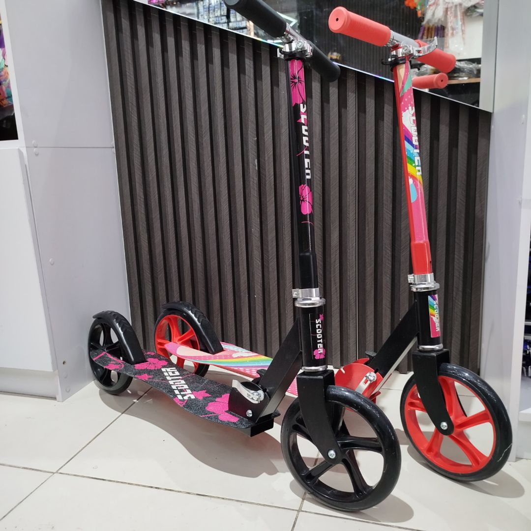 SCOOTER METÁLICA SOPORTA 100 KL