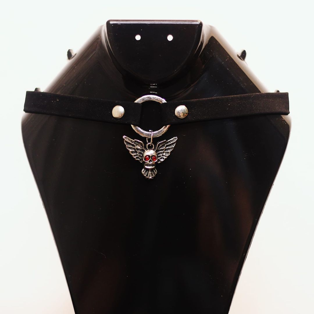CHOKER ALAS CALAVERA