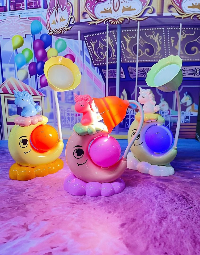 LÁMPARA ASTRONAUTA MEDIA LUNA 