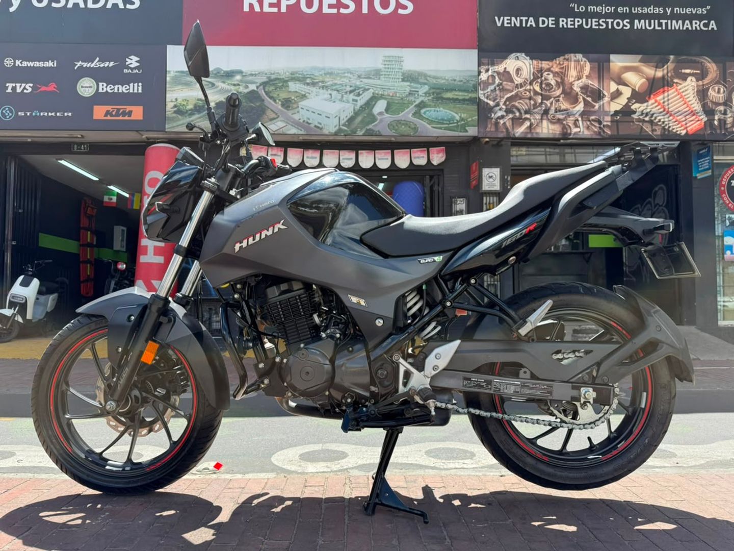 HERO HUNK 160 R 2V