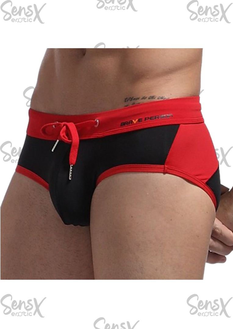 Pantaloneta de baño tipo slip en negro y rojo con cordón ajustable