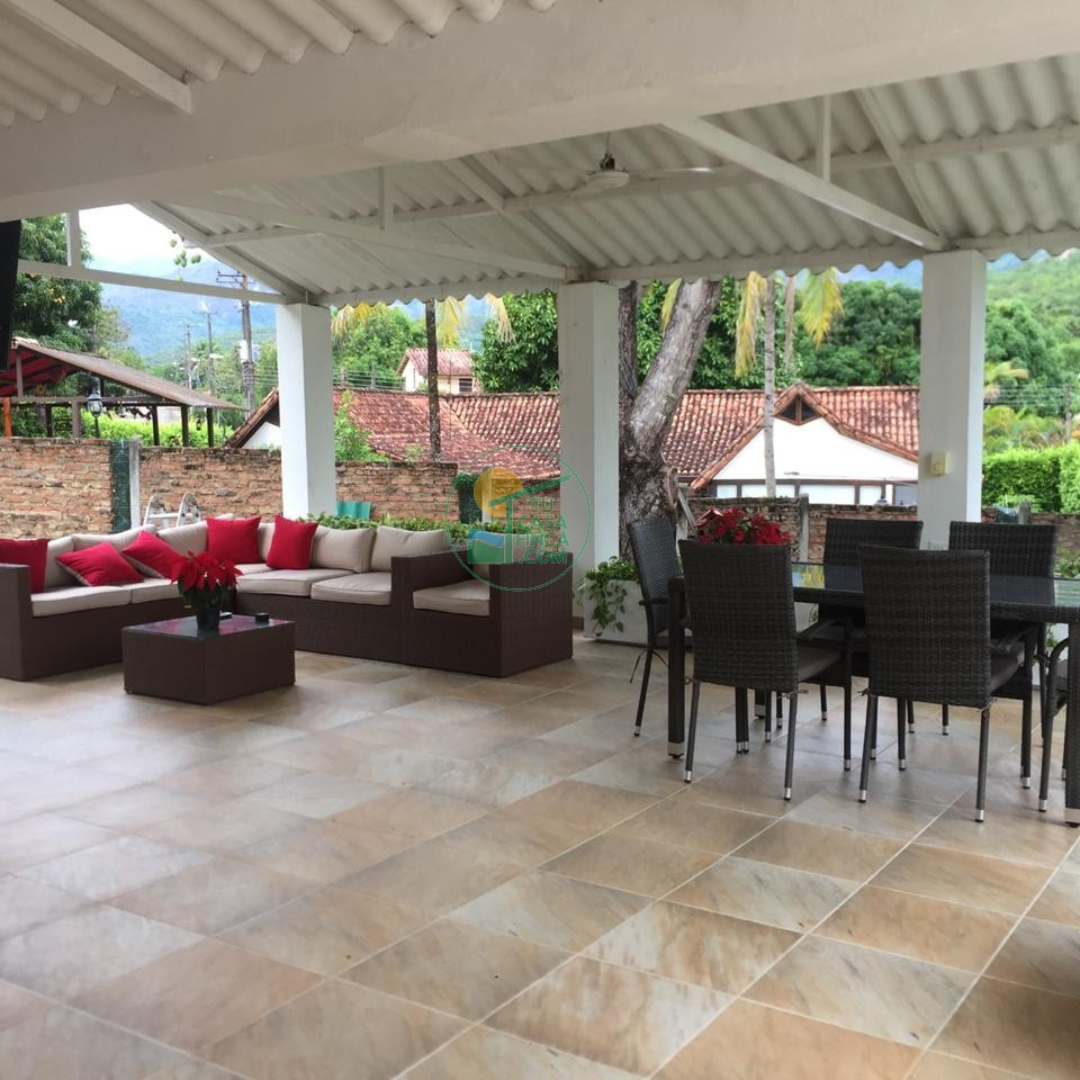 MELGAR | 10 PERSONAS