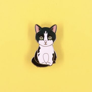 PIN GATO BLANCO CON NEGRO - imagen 1
