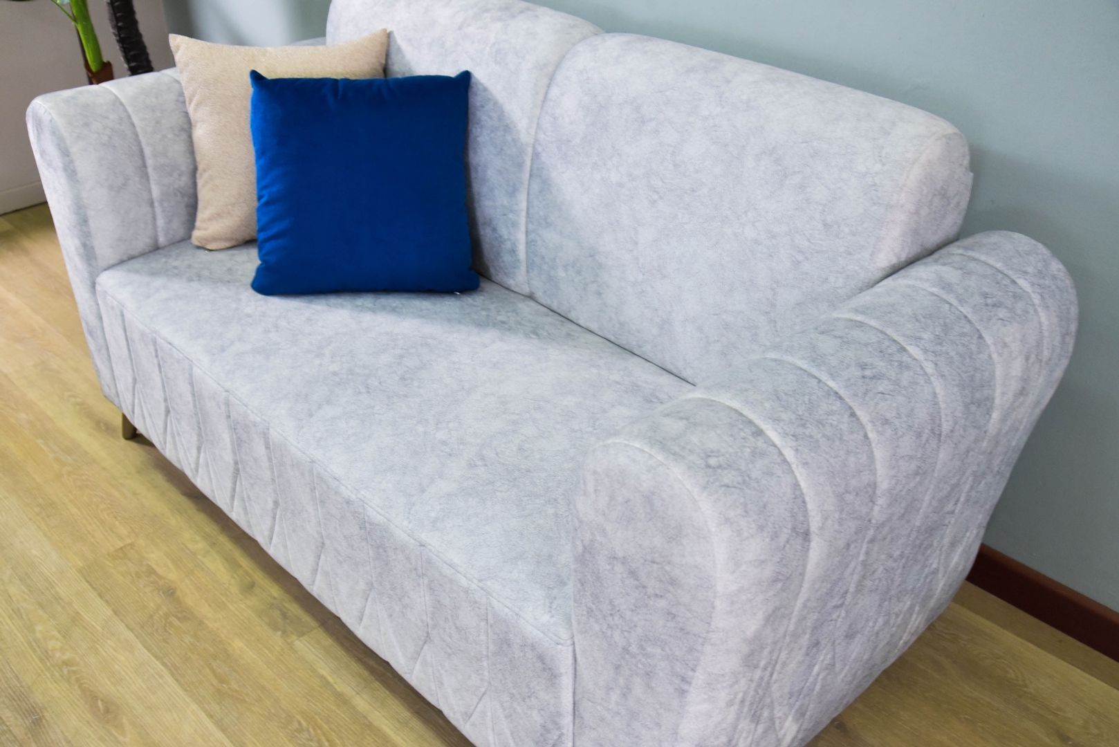 SALA ALICANTE CHAMPAÑA MESA PUFF TAPIZ GRIS	