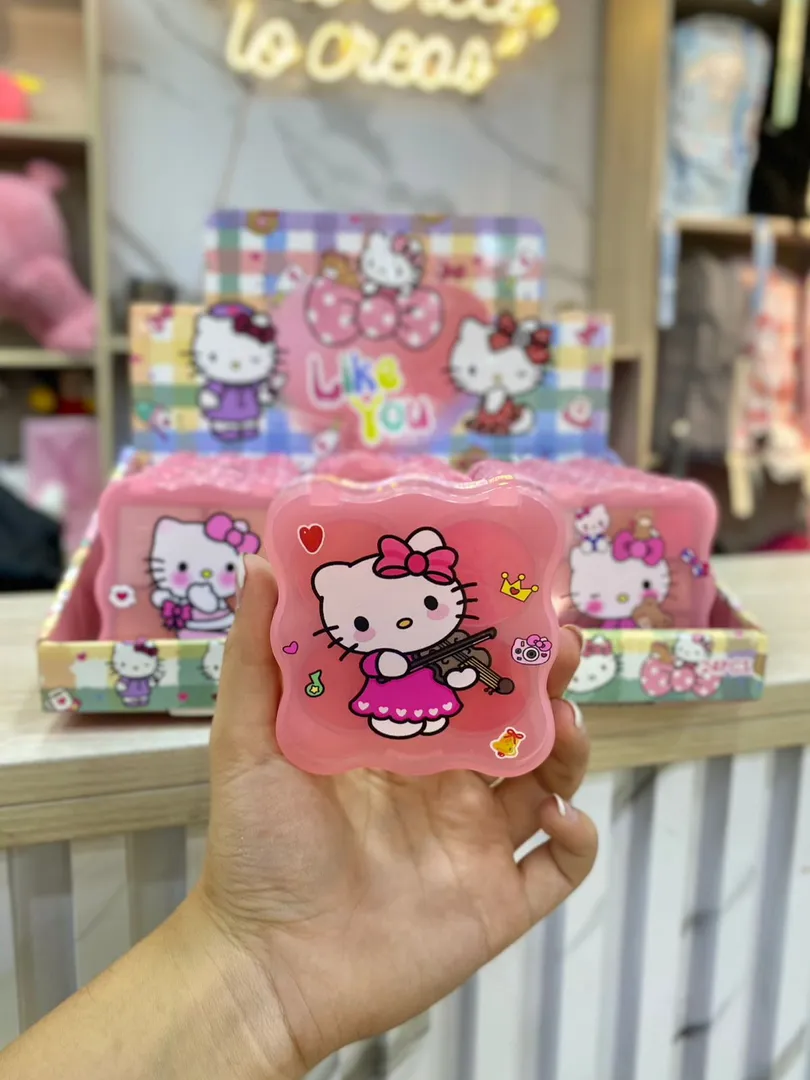MAQUILLAJE HELLO KITTY 