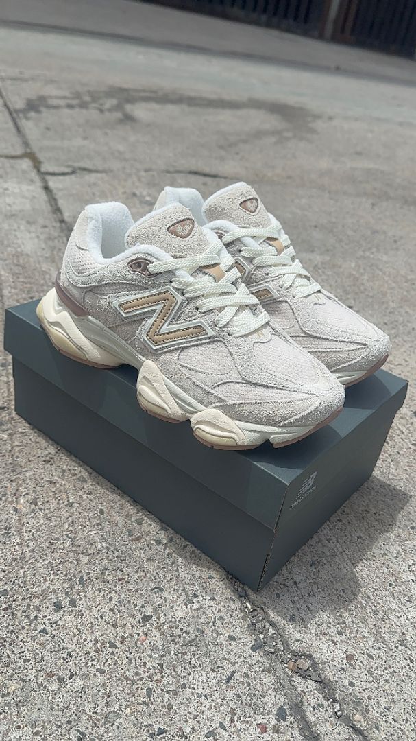 New Balance 9060 cream