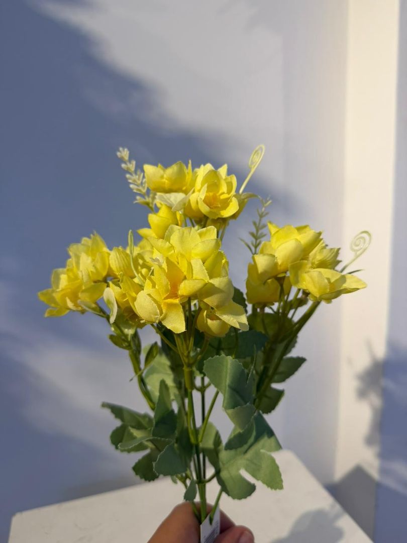 FOLLAJE CON FLOR X 5 AMARILLO