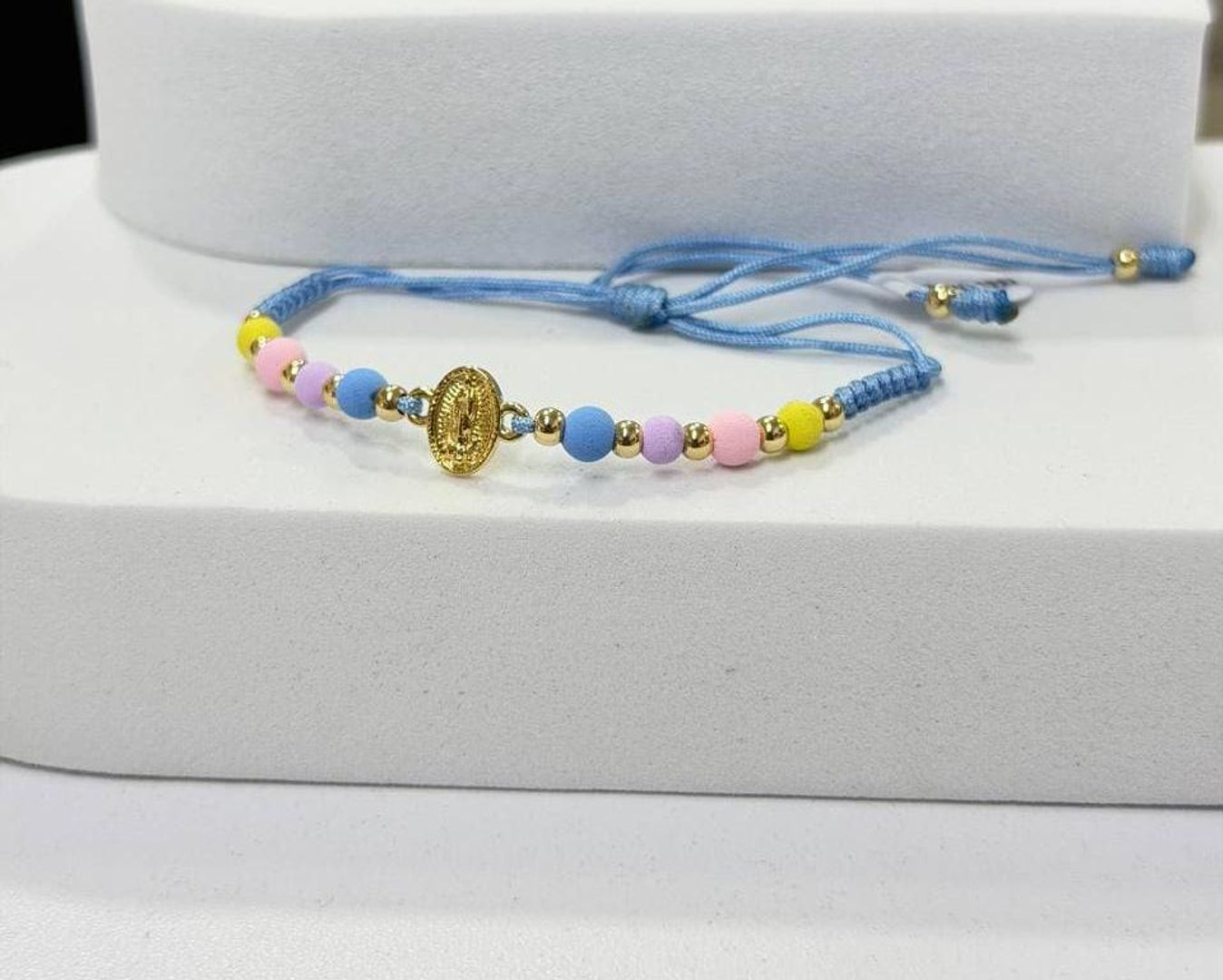 Pulsera colors virgen guadalupe tallada