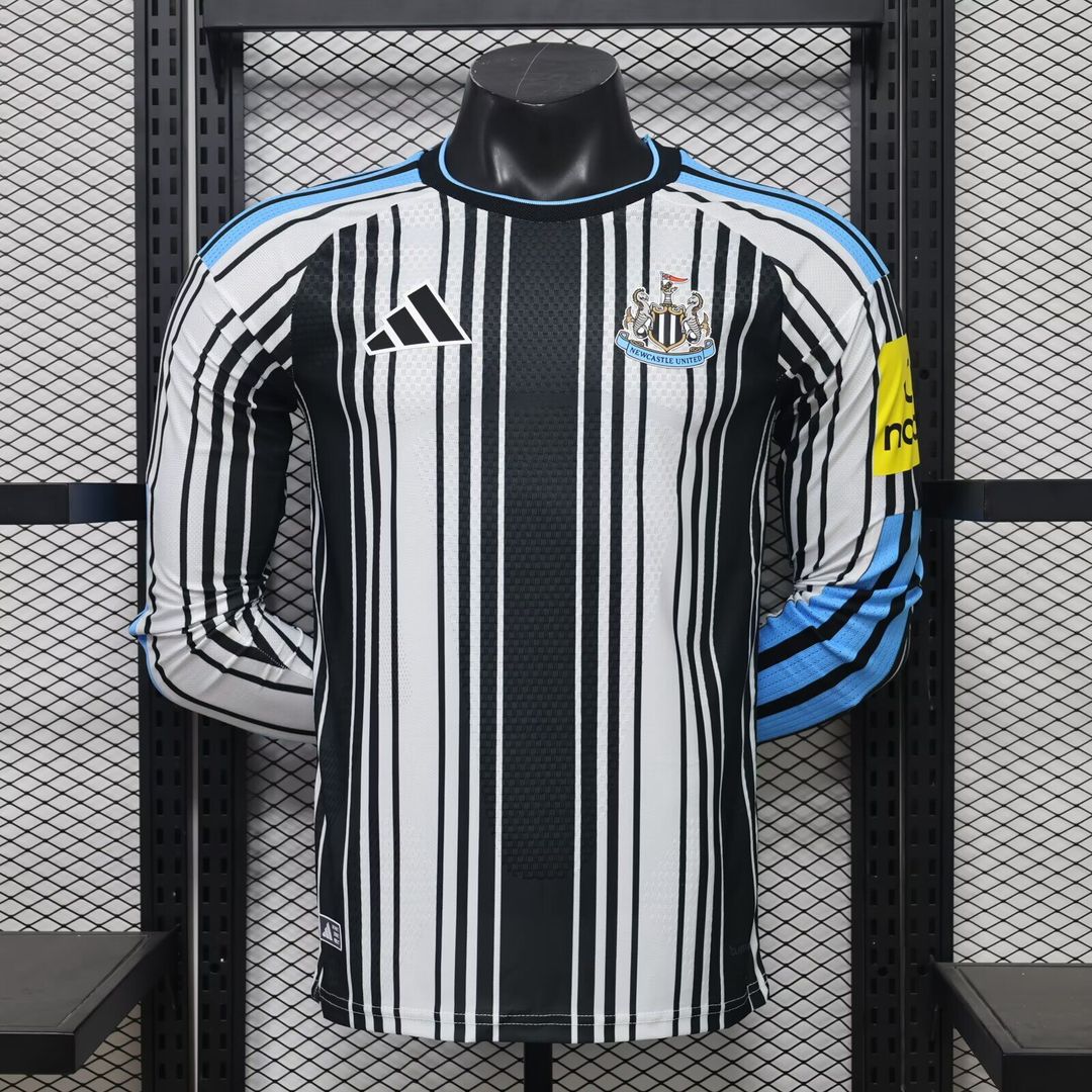Newcastle United 2026-27 Manga Larga Player