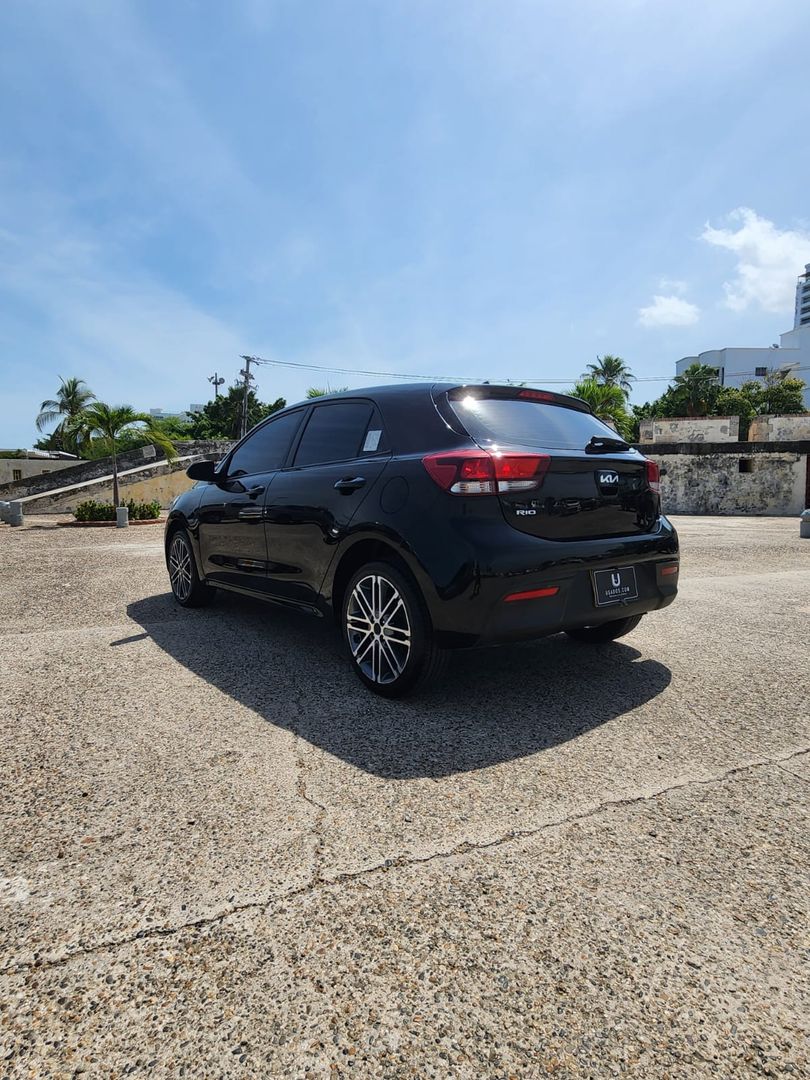 KIA RIO HATCHBACK 1.4 AUT 2024