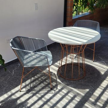 SET MESA Y SILLAS - imagen 1