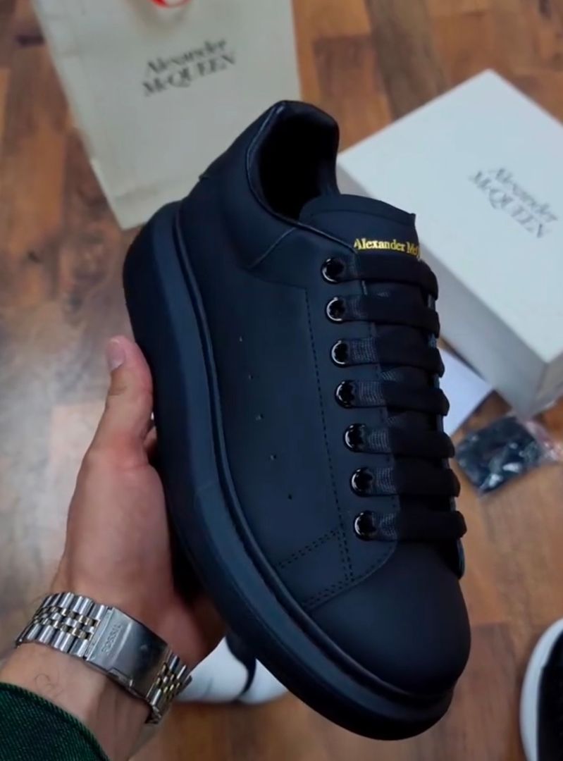 Alexander Mcqueen Negro Total 