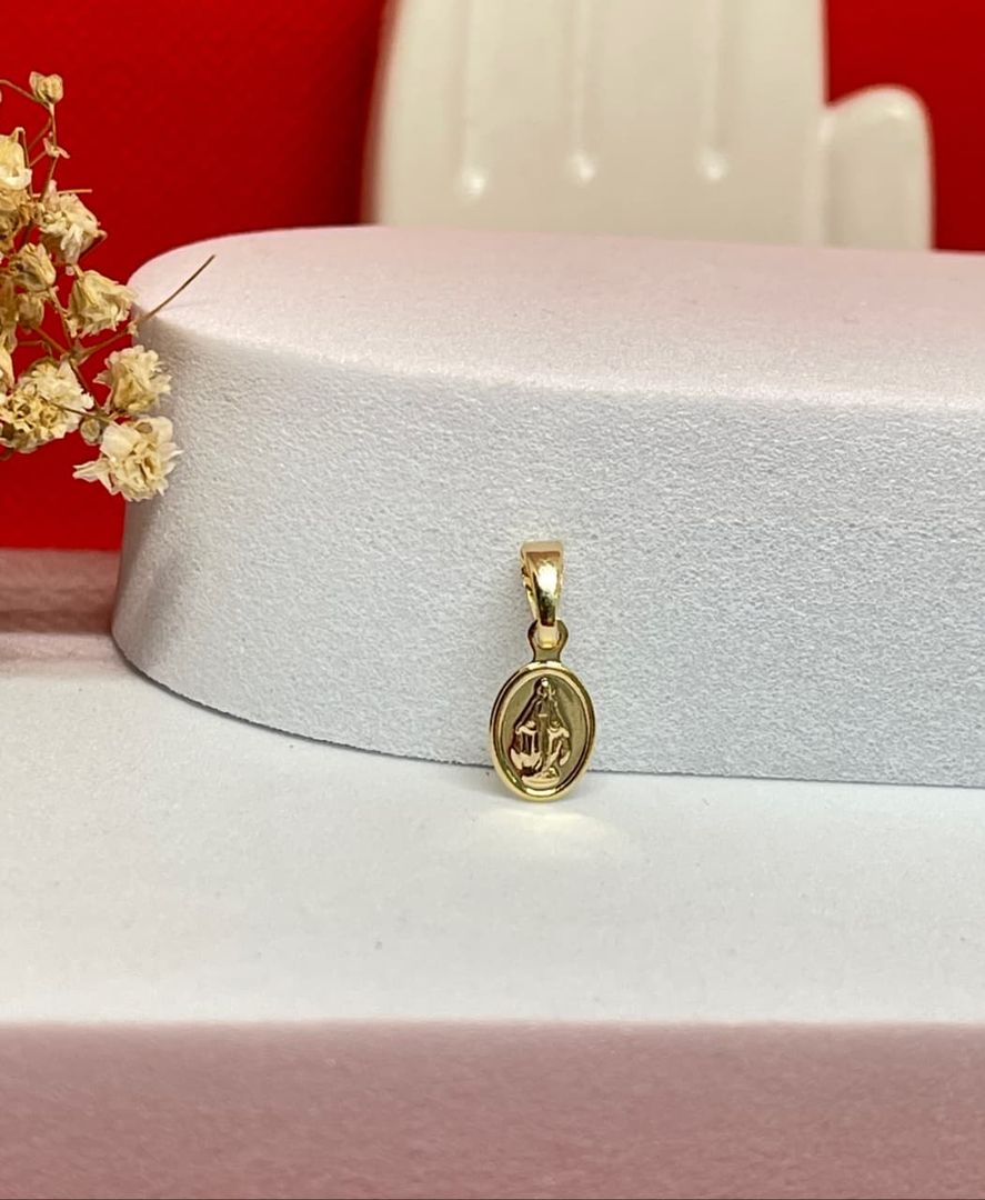 Dije virgen milagrosa mini pequeña