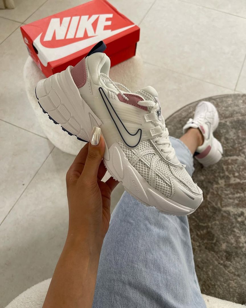 NIKE V2K RUN BLANCA|ROSA