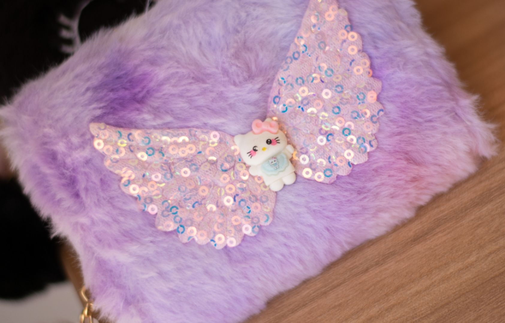 BILLETERA PELUDA PEQUEÑA 