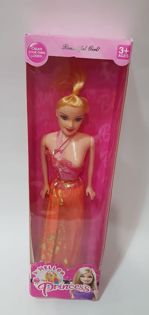 MUÑECA BARBIE
