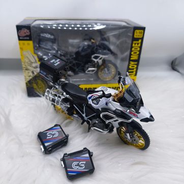 Imagen del producto MOTO DE COLECCION CON MALETERO