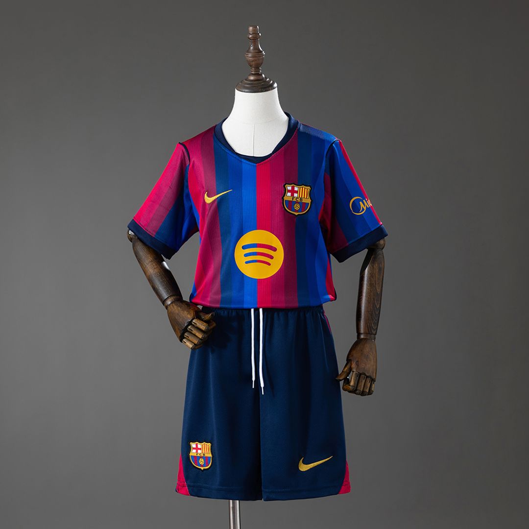 Barcelona 2026-27 Fan Niño