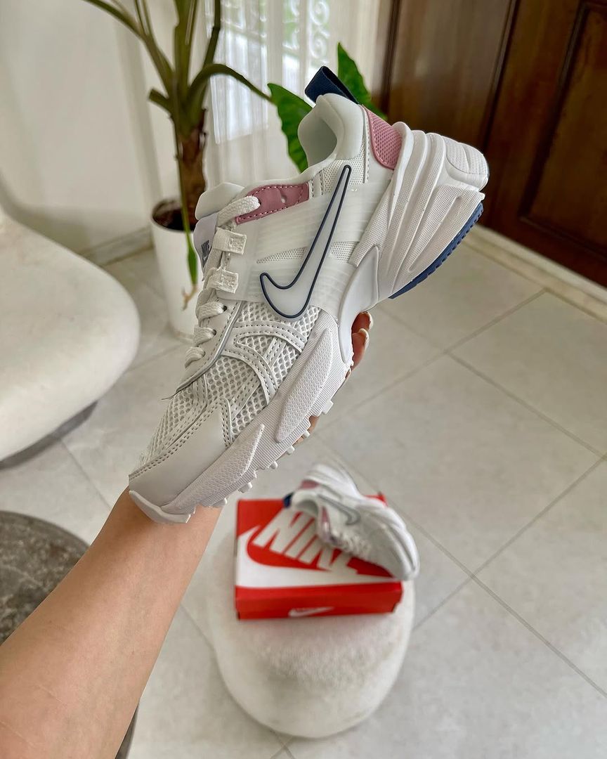 NIKE V2K RUN BLANCA|ROSA
