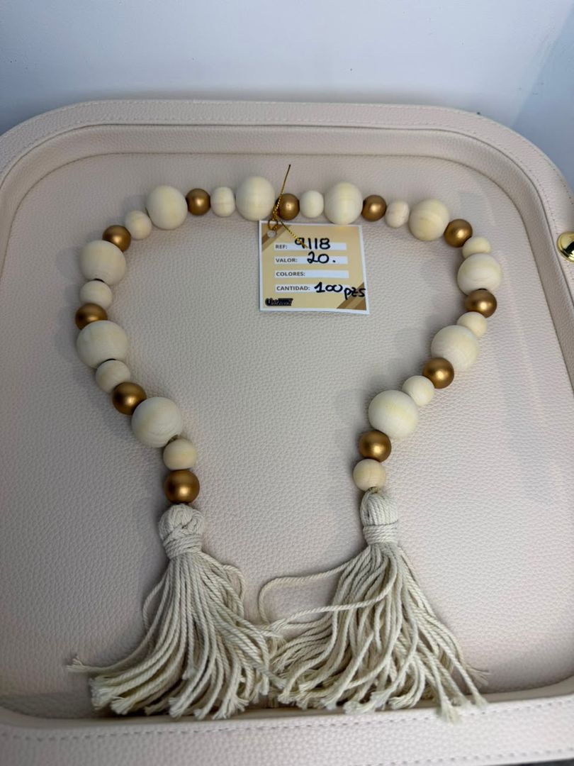 COLLAR ESFERAS DE MADERA 