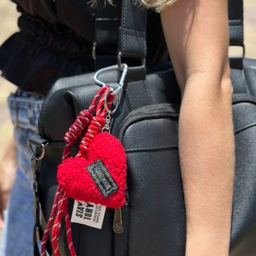 Imagen del producto Llavero charms corazón rojo 