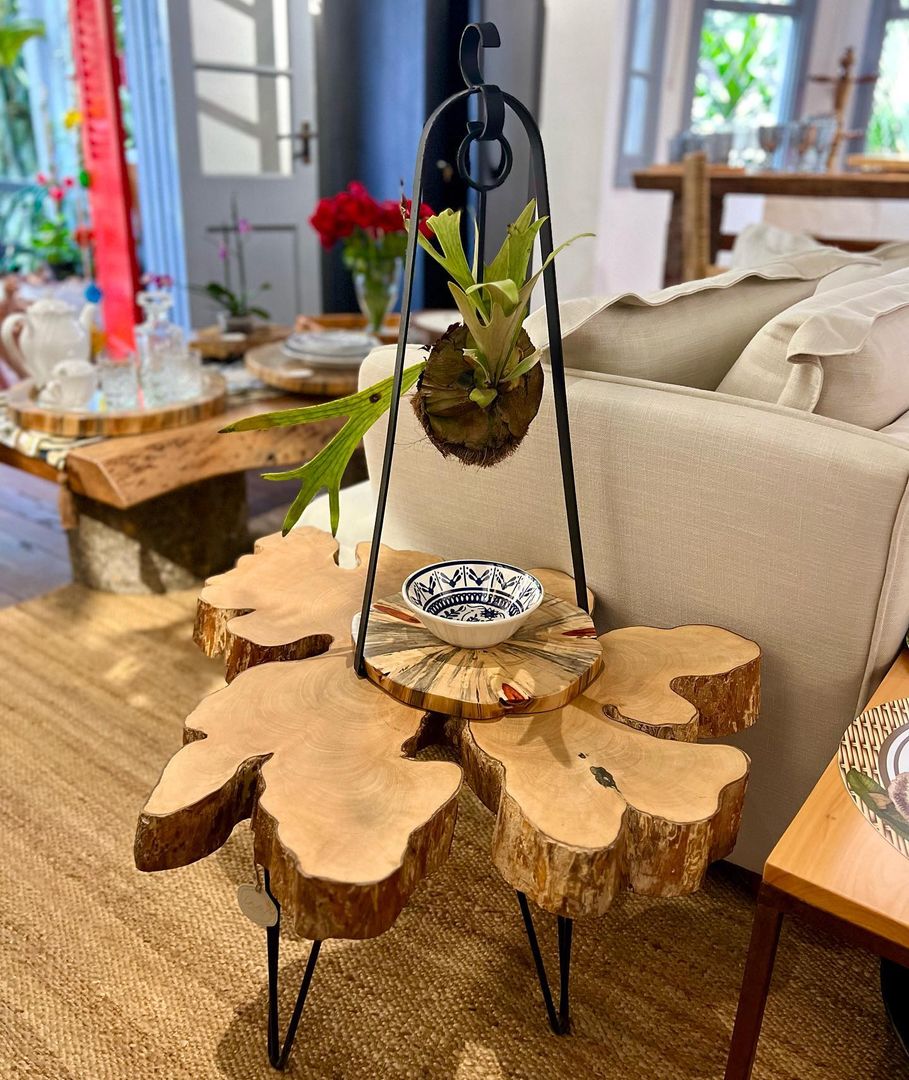 MESA AUXILIAR GUALANDAY