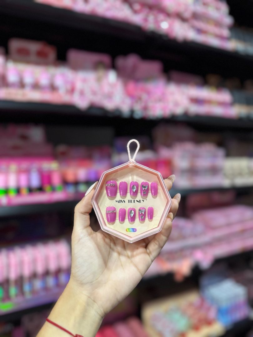 Set de Uñas Postizas Press-On Miss Trendy
