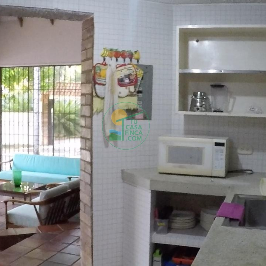 MELGAR |10|12 PERSONAS